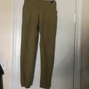 Buffbunny leggings in Olive